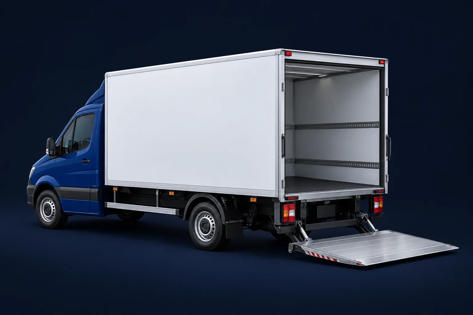 KI-generierte Illustration eines kleinen Koffertransporters mit geöffneter Ladefläche und Hebebühne